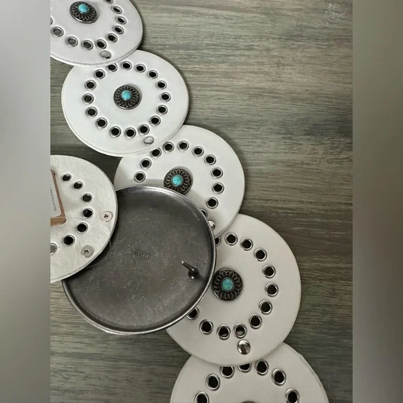 White and Silver Women's Belt with Turquoise Accents. Approx 44inches - Picture 3 of 4